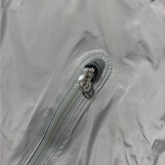 Lululemon Make it Rain Gray Women's Jacket Size 4 - Picture 4 of 10